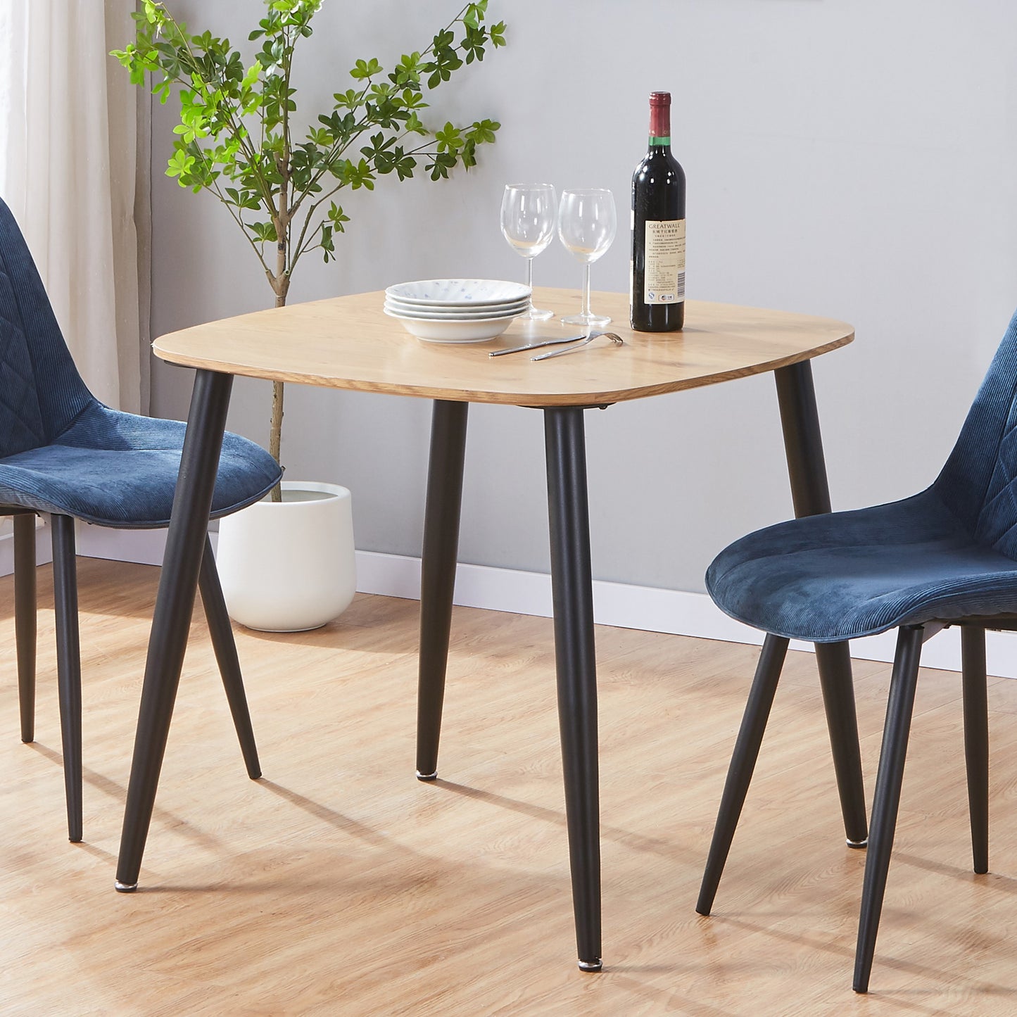 Aspen Square Light Oak Effect 80 cm Dining Table With Black Tapered Legs