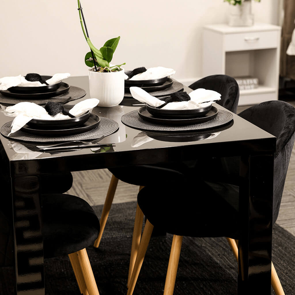 Monroe Puro Dining Table in High Gloss - Black